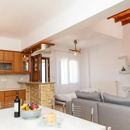 Stamatina House *